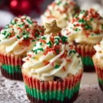 Mini Christmas cheesecake decorated with festive toppings for holiday celebrations.