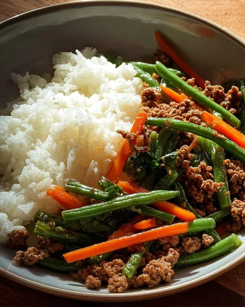 Sticky Beef & Veggie Stir-Fry Bowl featuring tender beef and colorful vegetables